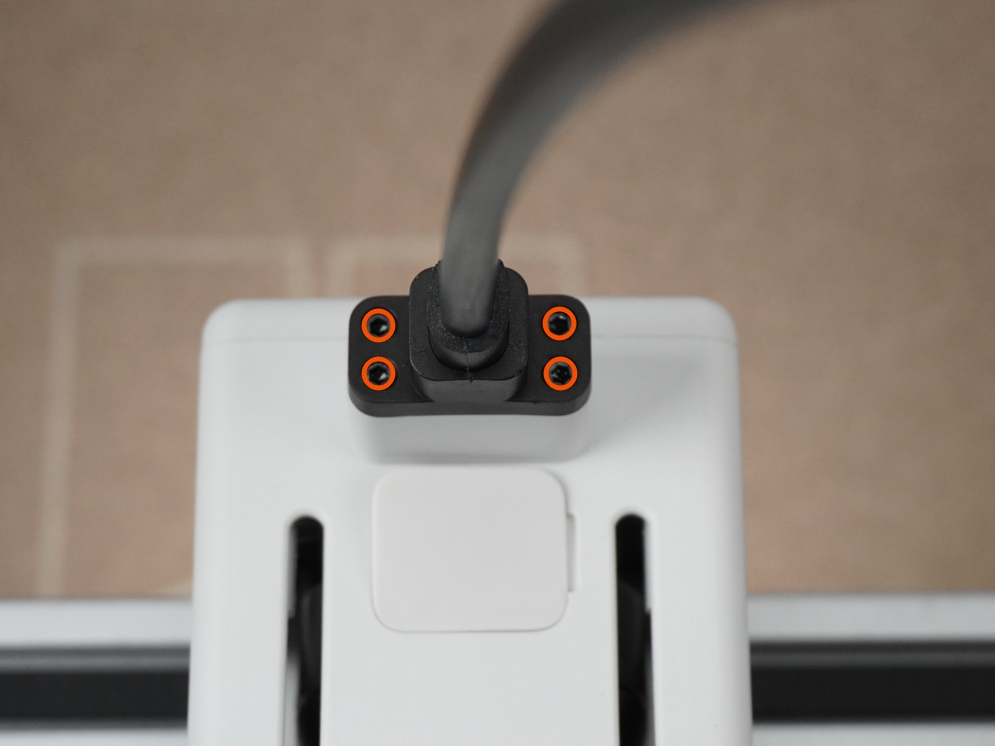 xYE1tCYZED.jpg