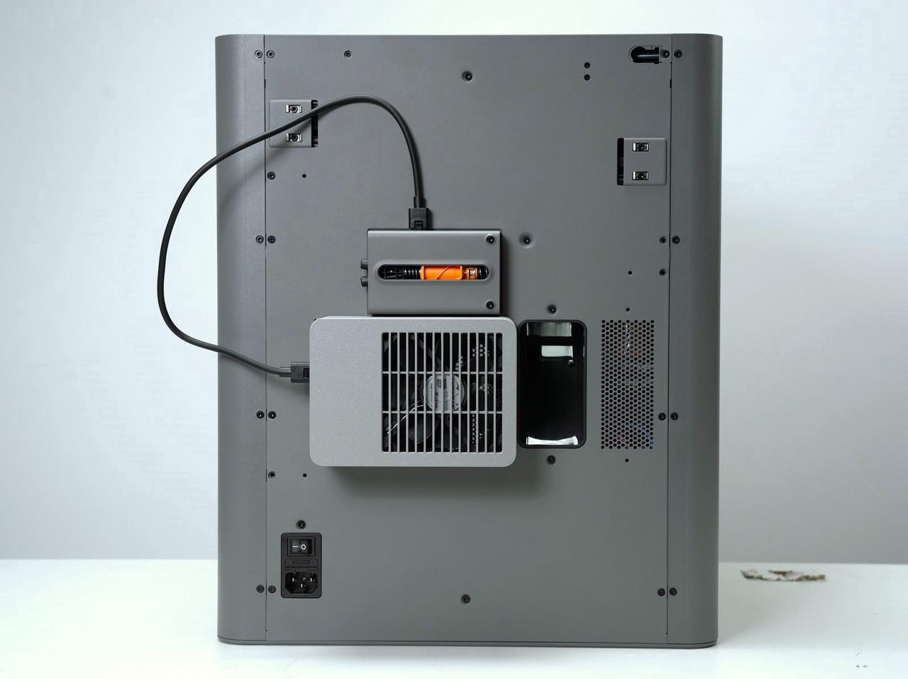 klEQ1C4ATa.jpg